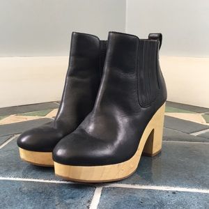 Madewell Marco wooden Chelsea clog boots.
